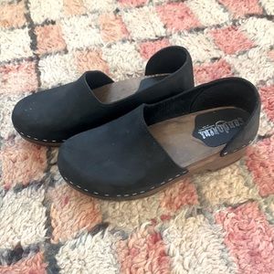 Brett low Sandgrens Swedish clogs size 37
